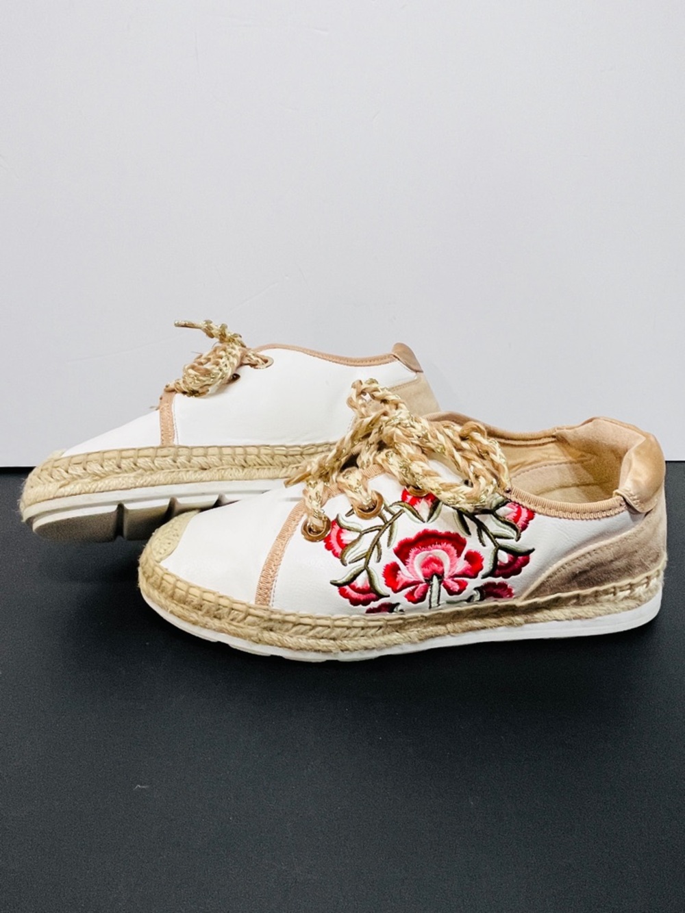 Aldo 8.5 White Embroidered Espadrille Sneakers with Pink Floral Detail